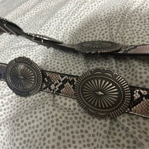 Ariat belt size large new never used